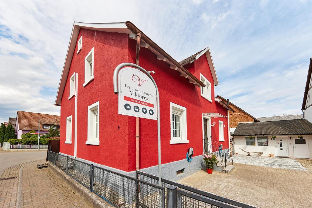 Gaestehaus Viktoriya Nur Wenige Minuten Zum Europa-Park Rust Bagian luar foto
